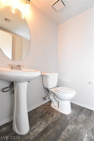 5016 Camino Del Santo Parkway, North Las Vegas, NV 89031