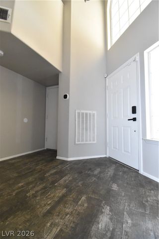 5016 Camino Del Santo Parkway, North Las Vegas, NV 89031