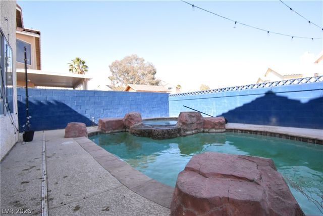 5016 Camino Del Santo Parkway, North Las Vegas, NV 89031