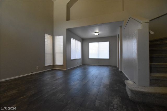 5016 Camino Del Santo Parkway, North Las Vegas, NV 89031