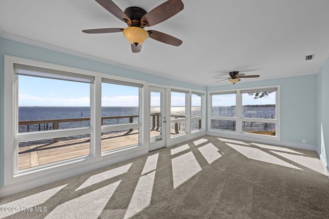 3465 Janiero Road, Arapahoe, NC 28510