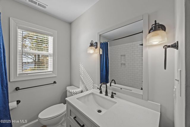 3465 Janiero Road, Arapahoe, NC 28510