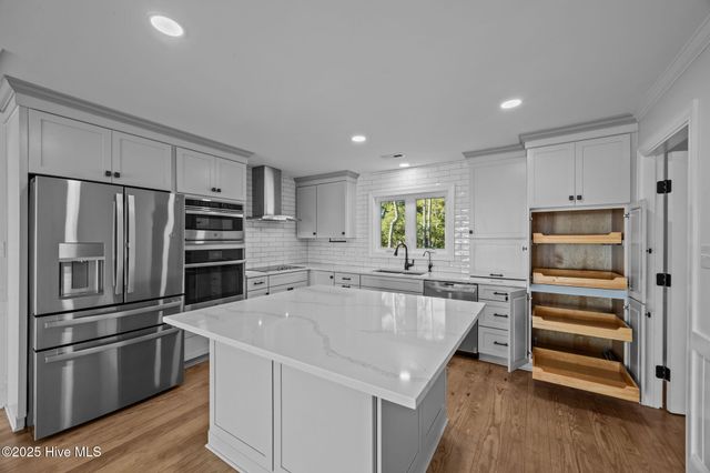 3465 Janiero Road, Arapahoe, NC 28510