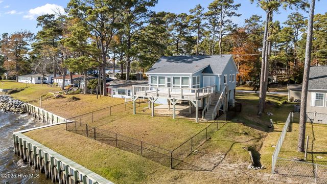 3465 Janiero Road, Arapahoe, NC 28510