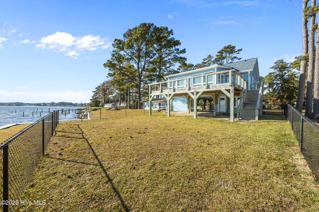 3465 Janiero Road, Arapahoe, NC 28510