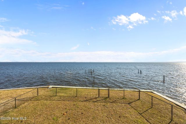 3465 Janiero Road, Arapahoe, NC 28510