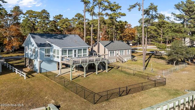 3465 Janiero Road, Arapahoe, NC 28510