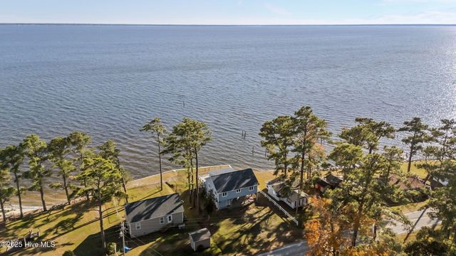 3465 Janiero Road, Arapahoe, NC 28510