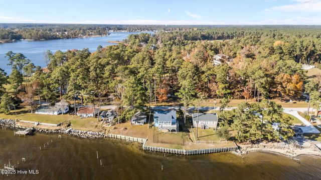 3465 Janiero Road, Arapahoe, NC 28510