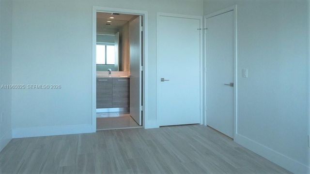 650 NE 32nd St 2105, Miami, FL 33137