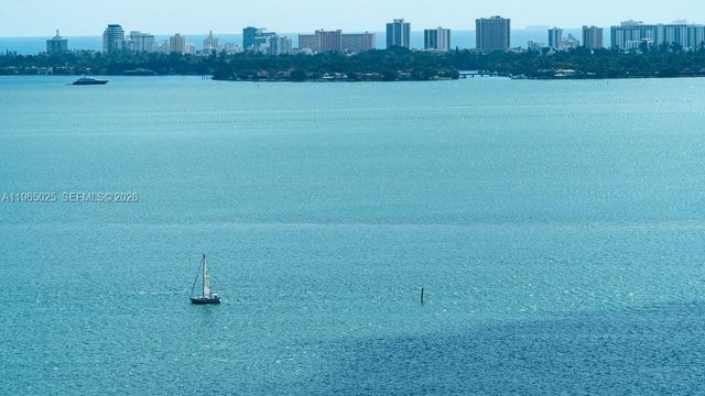 650 NE 32nd St 2105, Miami, FL 33137