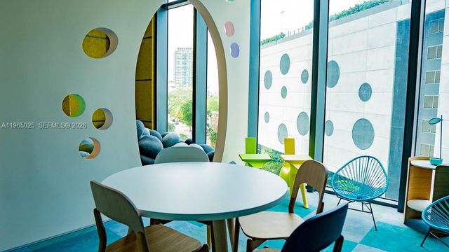 650 NE 32nd St 2105, Miami, FL 33137