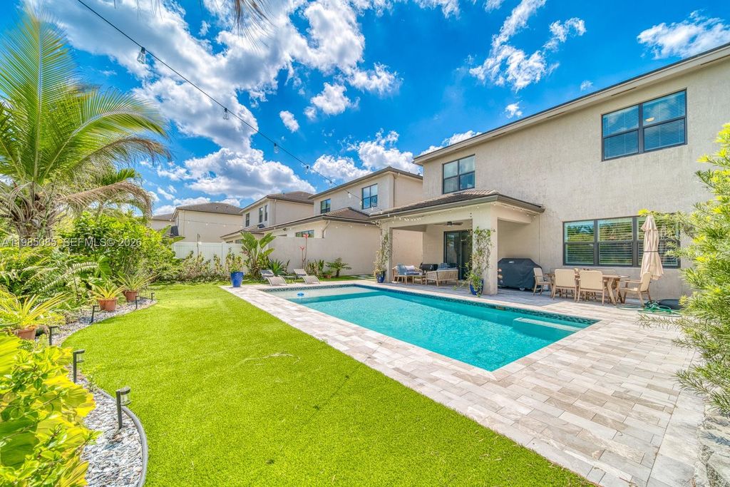 6114 Yerba Buena Court, Lake Worth, FL 33467