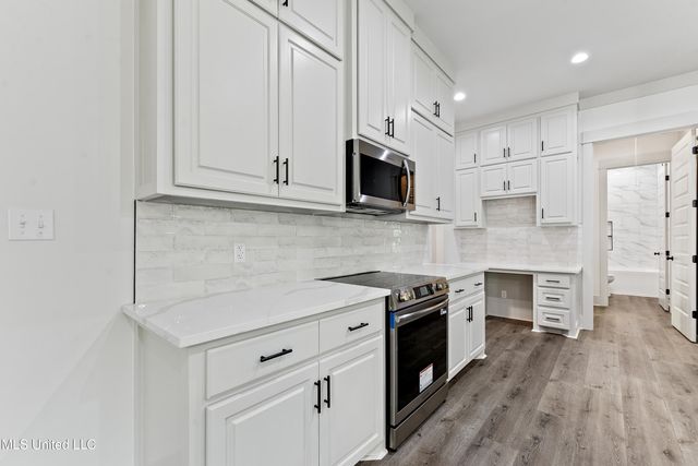 124 Holiday Avenue, Pass Christian, MS 39571