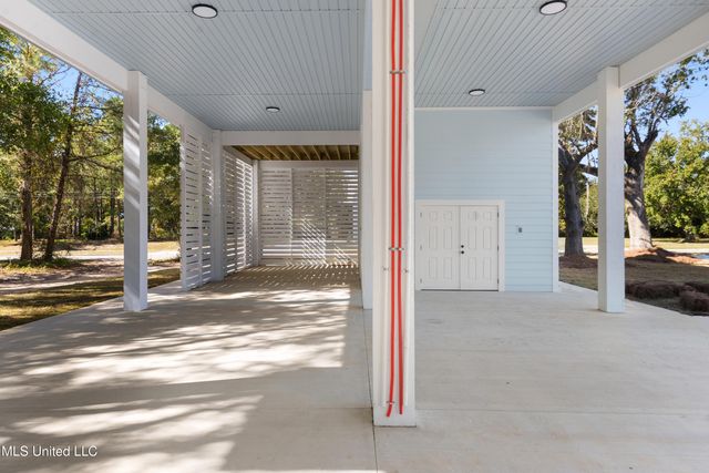 124 Holiday Avenue, Pass Christian, MS 39571