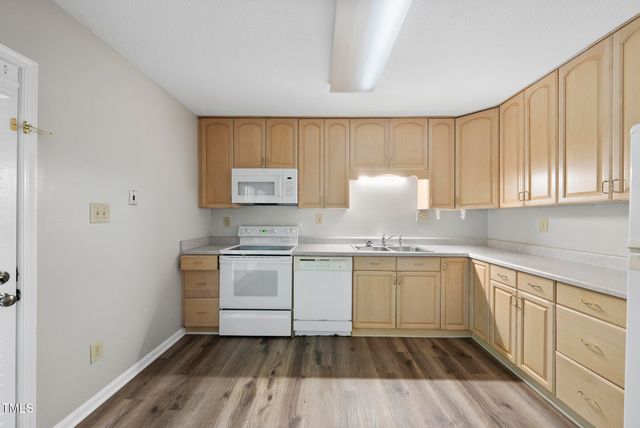 7926 Brown Bark Place, Raleigh, NC 27615