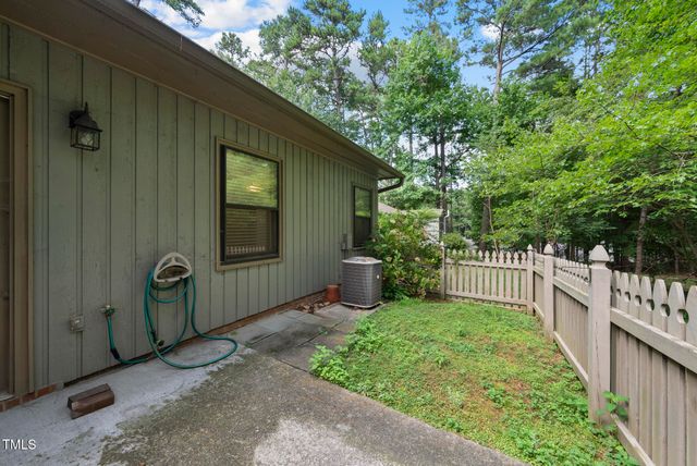7926 Brown Bark Place, Raleigh, NC 27615