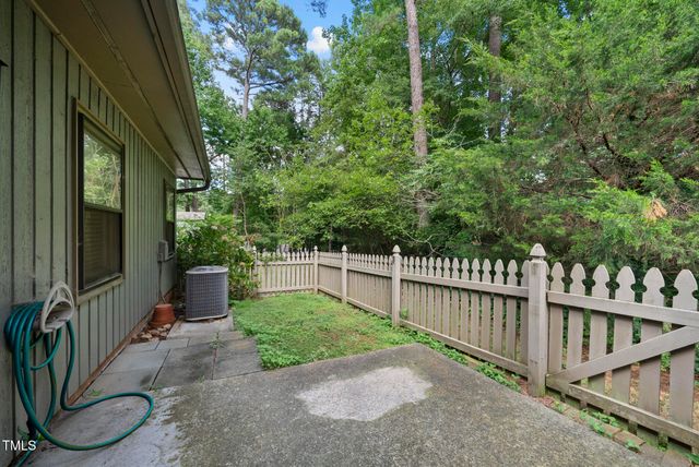 7926 Brown Bark Place, Raleigh, NC 27615