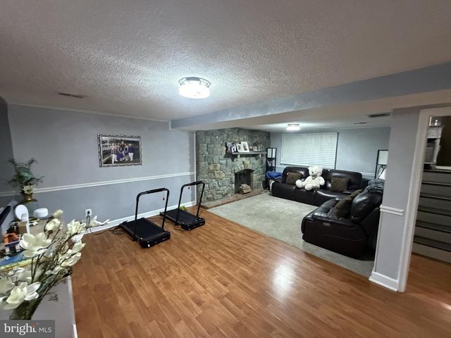 13321 NASSAU DR, Woodbridge, VA 22193