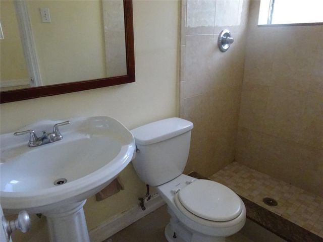 740 E Evanston Circle, Fort Lauderdale, FL 33312
