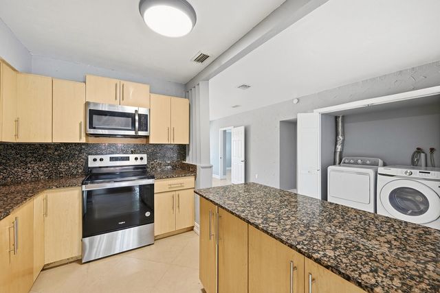 740 E Evanston Circle, Fort Lauderdale, FL 33312