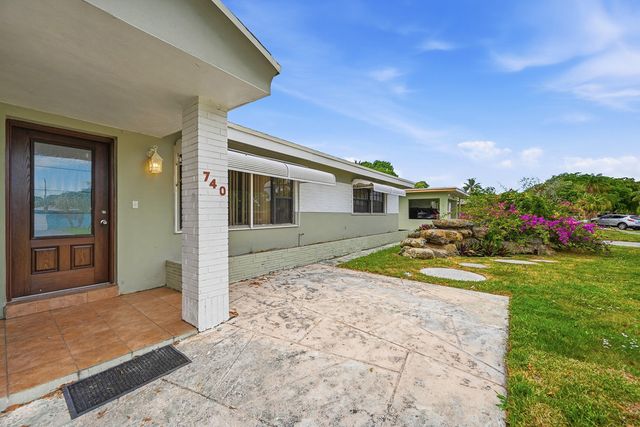 740 E Evanston Circle, Fort Lauderdale, FL 33312