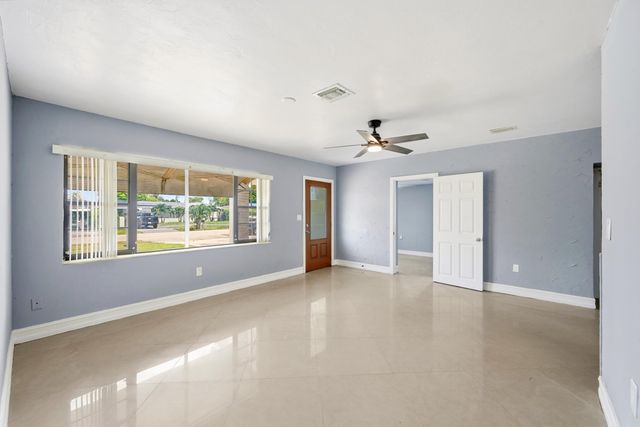 740 E Evanston Circle, Fort Lauderdale, FL 33312