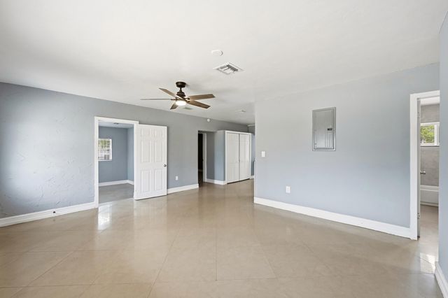 740 E Evanston Circle, Fort Lauderdale, FL 33312