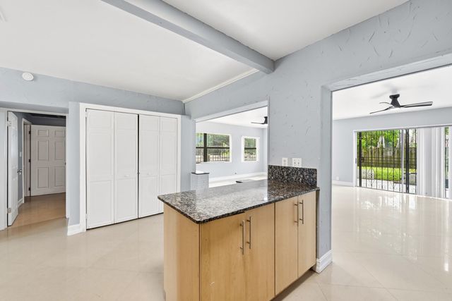 740 E Evanston Circle, Fort Lauderdale, FL 33312