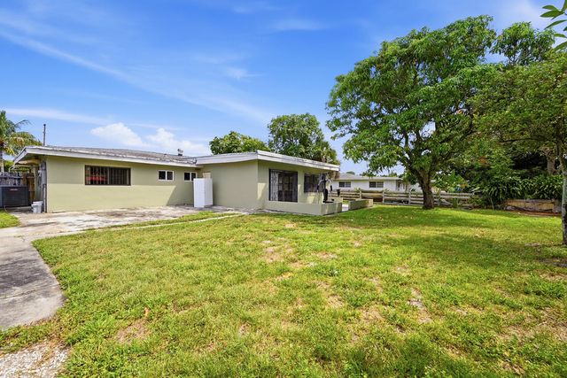 740 E Evanston Circle, Fort Lauderdale, FL 33312
