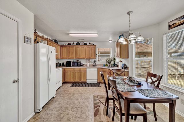 5808 Blackmore Avenue, Fort Worth, TX 76107