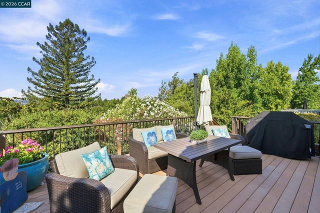1461 Cortez Ct, Walnut Creek, CA 94598