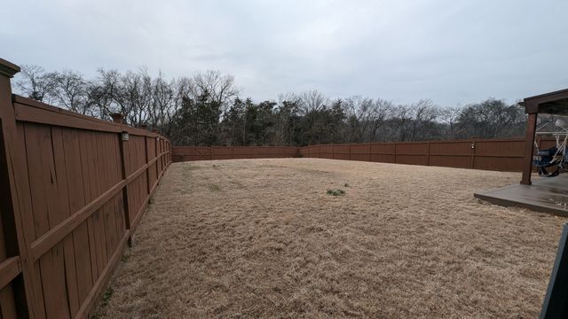 1002 Craven Ct, Hendersonville, TN 37075