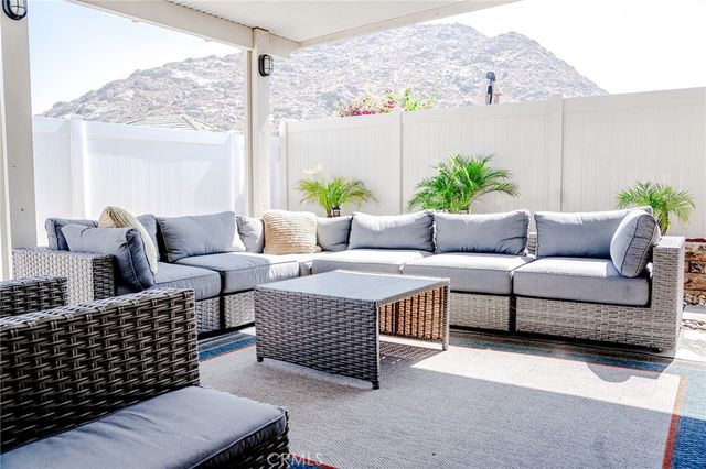 2056 Caltha Way, Perris, CA 92571