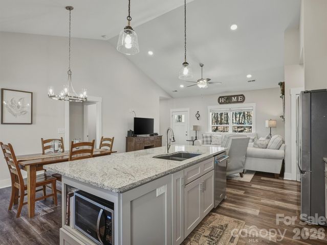 9464 Riviera Drive, Sherrills Ford, NC 28673