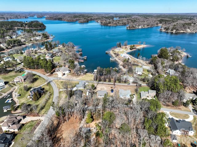 9464 Riviera Drive, Sherrills Ford, NC 28673