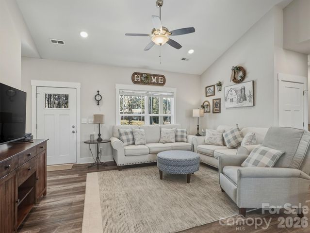 9464 Riviera Drive, Sherrills Ford, NC 28673