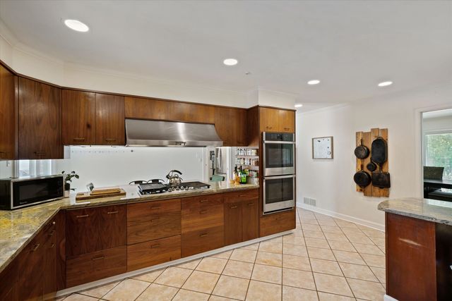 5690 N ANGELA RD, Memphis, TN 38120