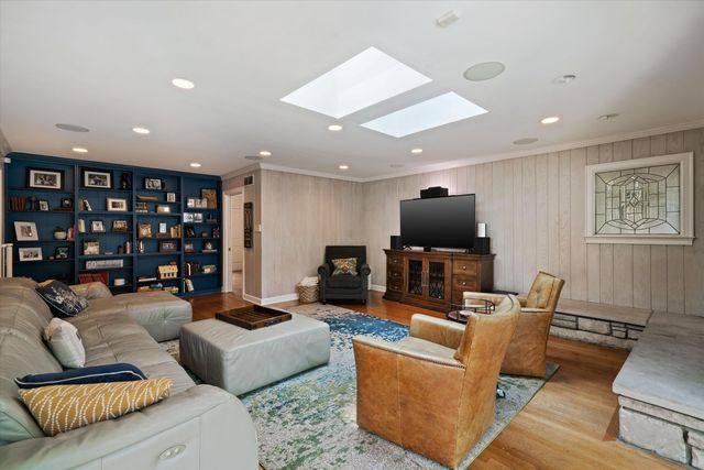 5690 N ANGELA RD, Memphis, TN 38120