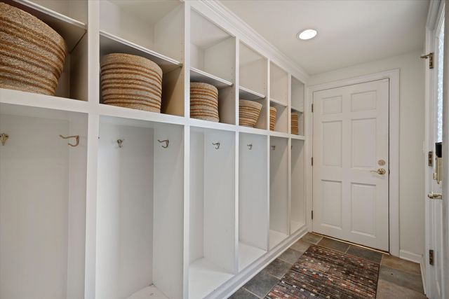 5690 N ANGELA RD, Memphis, TN 38120