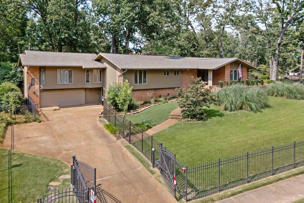5690 N ANGELA RD, Memphis, TN 38120