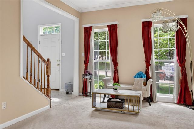 108 Great Rock Dr, Bethel Park, PA 15102