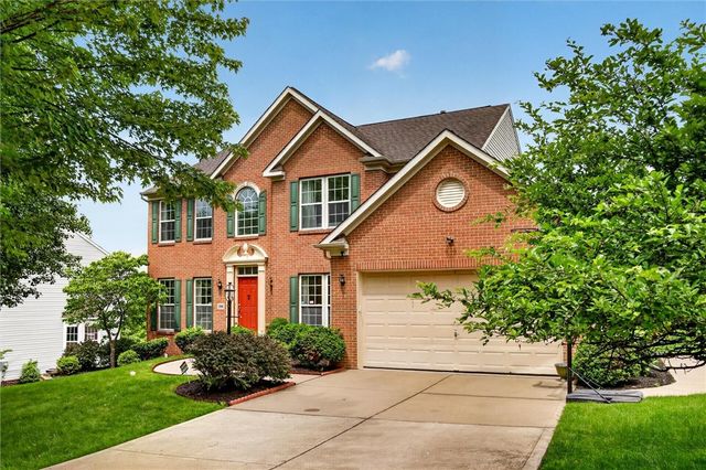 108 Great Rock Dr, Bethel Park, PA 15102