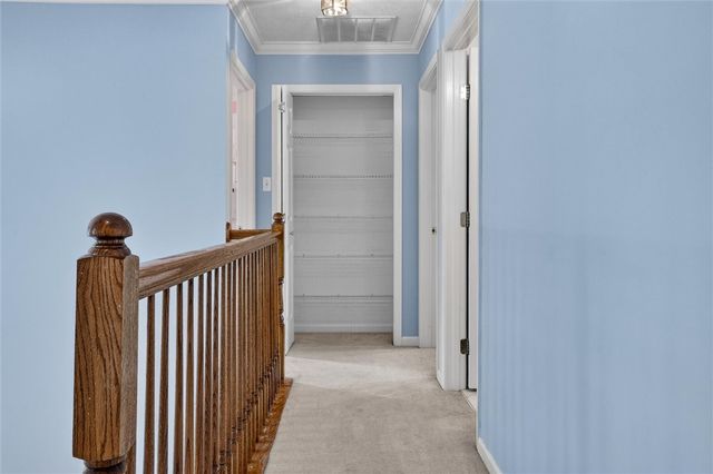 108 Great Rock Dr, Bethel Park, PA 15102