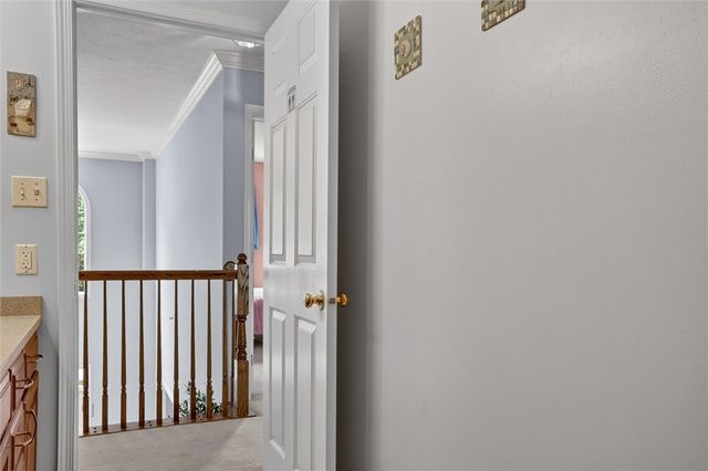 108 Great Rock Dr, Bethel Park, PA 15102