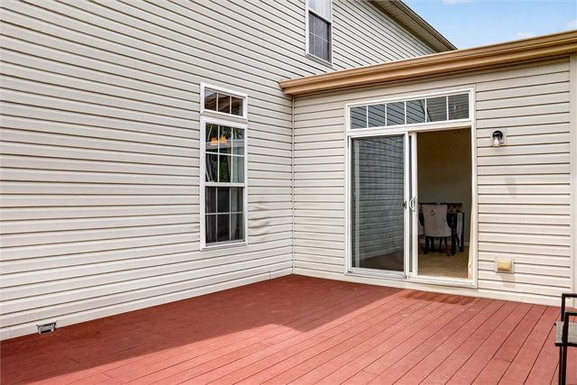 108 Great Rock Dr, Bethel Park, PA 15102