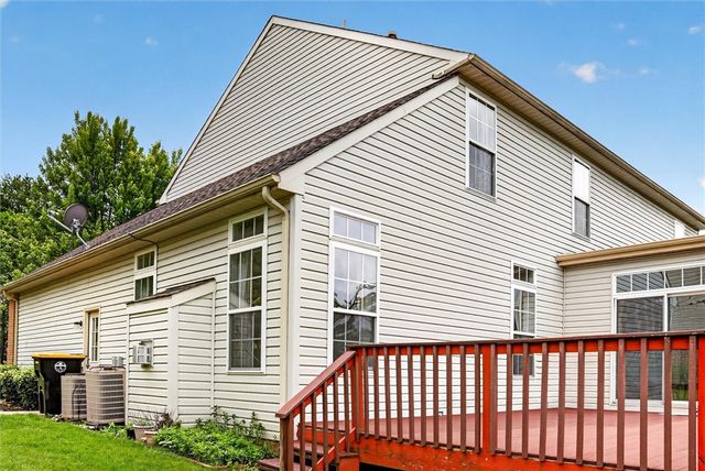 108 Great Rock Dr, Bethel Park, PA 15102