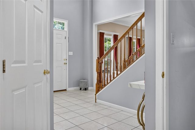 108 Great Rock Dr, Bethel Park, PA 15102