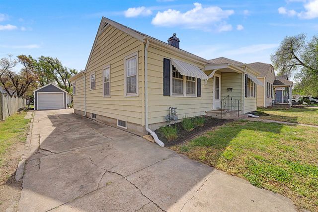 913 Custer St., Salina, KS 67401
