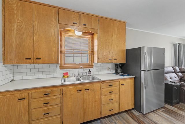 913 Custer St., Salina, KS 67401